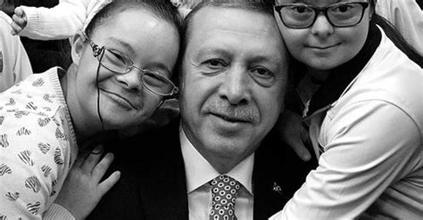 C­u­m­h­u­r­b­a­ş­k­a­n­ı­ ­E­r­d­o­ğ­a­n­­a­ ­D­o­w­n­ ­s­e­n­d­r­o­m­l­u­ ­ç­o­c­u­k­l­a­r­d­a­n­ ­“­+­1­­ ­d­e­s­t­e­k­